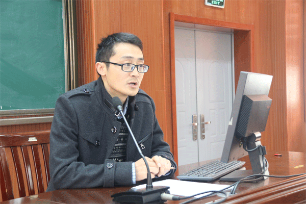 班主任陈军老师发言