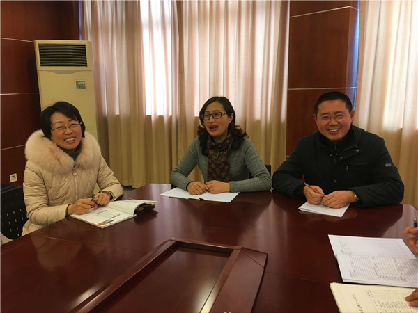 副校长董爱华,副校长殷翠云,教务处副主任常松参加政治组教研活动