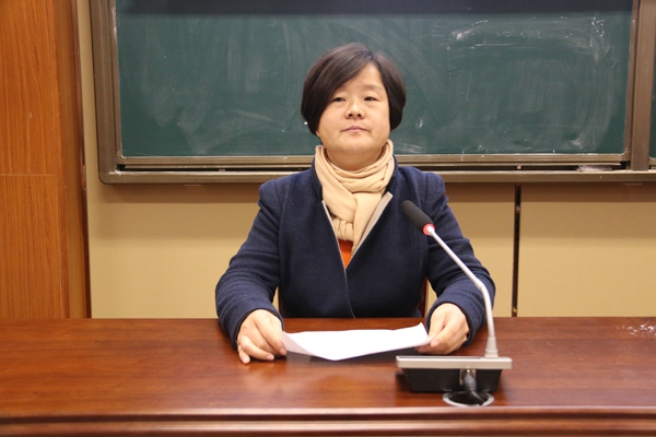 语文老师李爱红发言数学老师徐婕发言英语老师闵洁发言物理老师许厚元