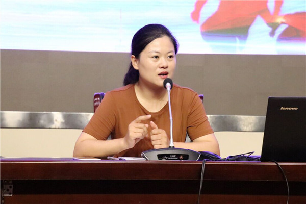 我也想找个同学,李晓妮和王丽.