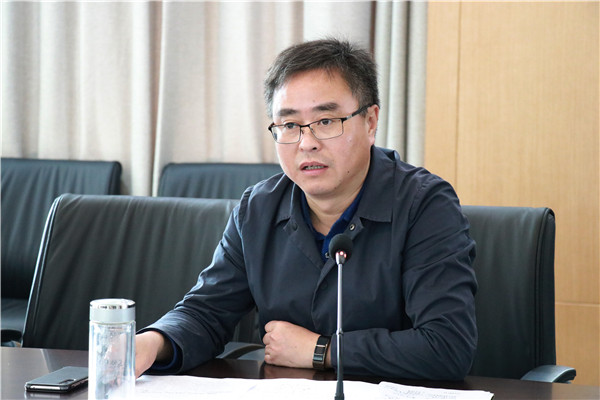 赵铭副校长对高三工作提出具体要求.JPG