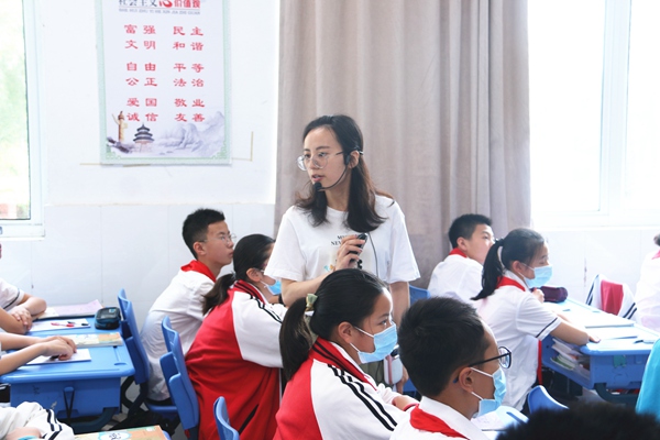 老师课堂潘国俊督导认真听课刘政督导认真听课杨承久督导认真听课督导