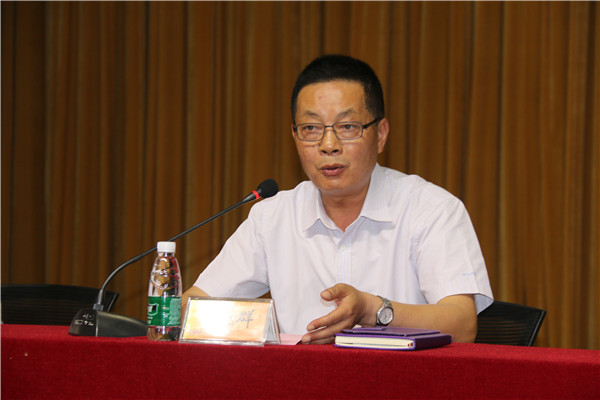 深振业新任董事长_鸿星尔克董事长(2)