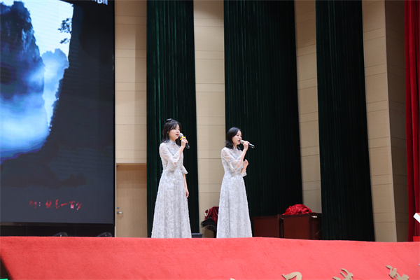 冯诗琪 潘睿妍 《缘起》.jpg