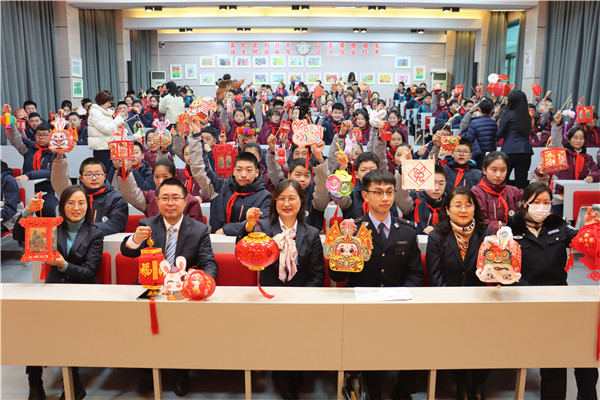 吉灯送祝福合影.JPG