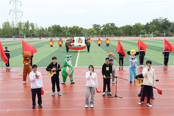13高二第二方阵表演.jpg