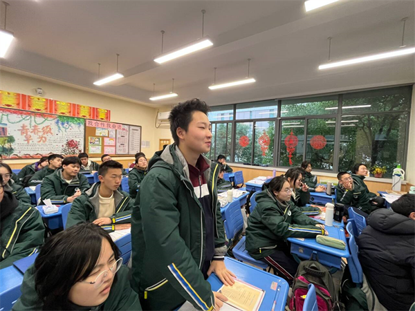 陈晋晋同学发言.png