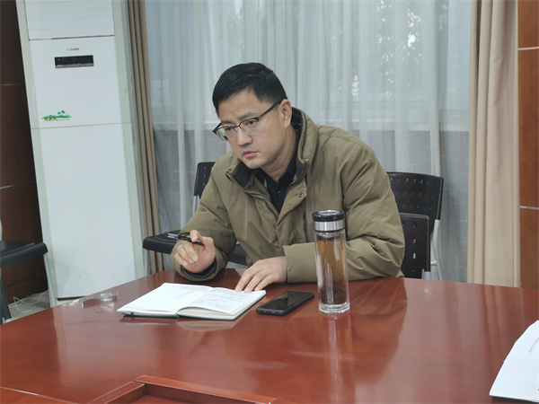 卢生茂校长总结讲话.jpg