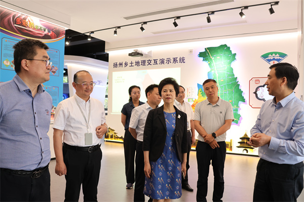 省教育厅副厅长顾月华来我校调研.jpg