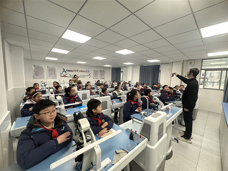 教师演示.jpg