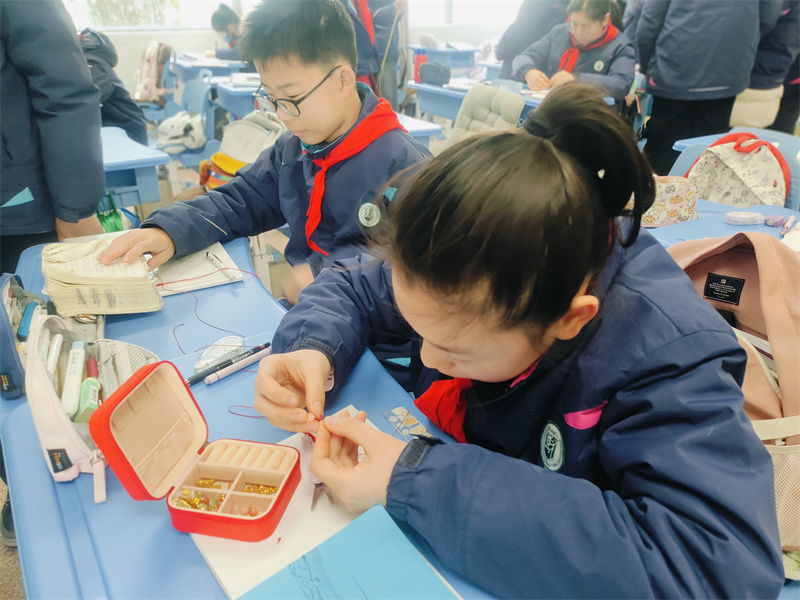 图1 编织现场5.jpg