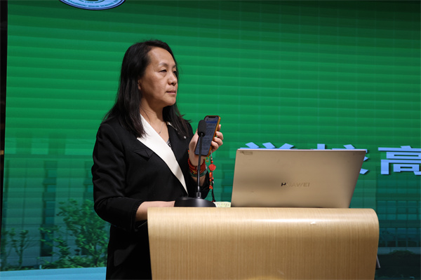 北京市第八十中学睿德分校校长王彤.jpg