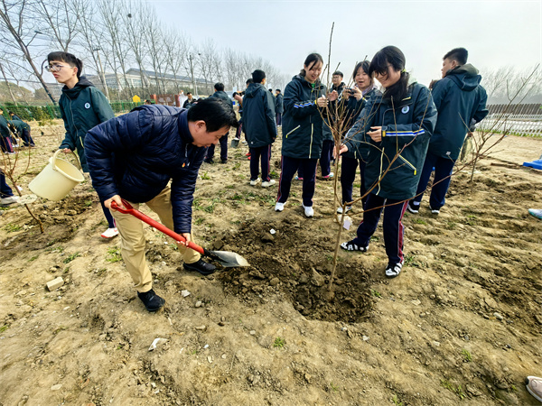 种植果树4.jpg
