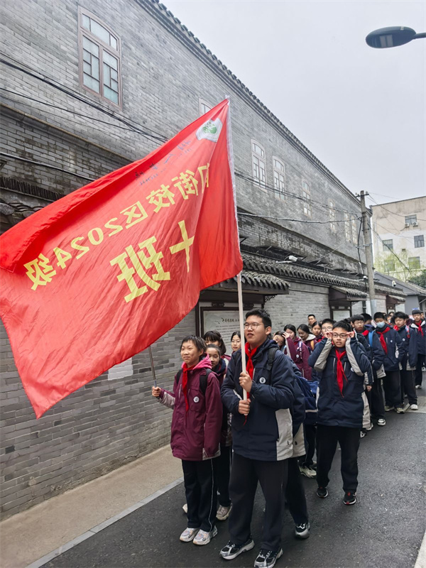 行走的课堂1.jpg
