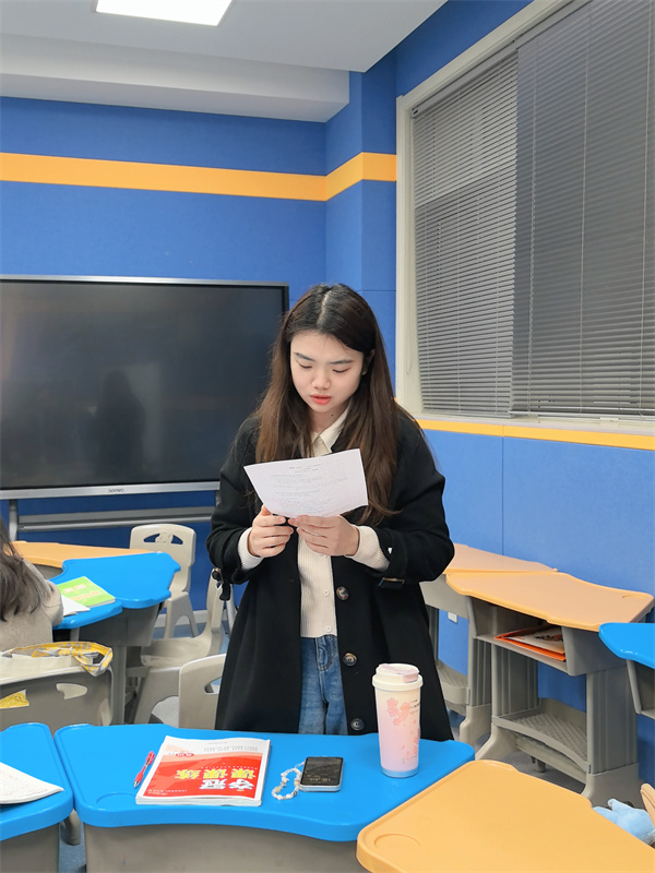 工作坊邓希文老师评课.jpg