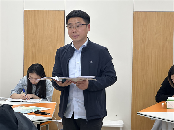 姜兵老师评课.jpg
