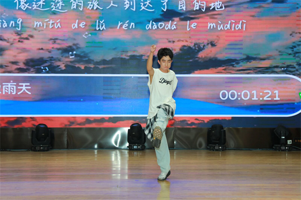 歌舞串烧3.jpg
