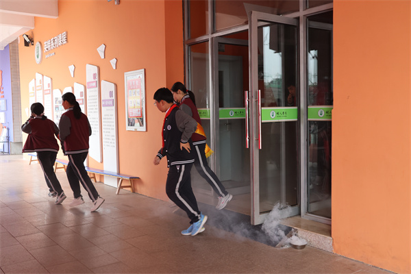 2H1A4066.jpg