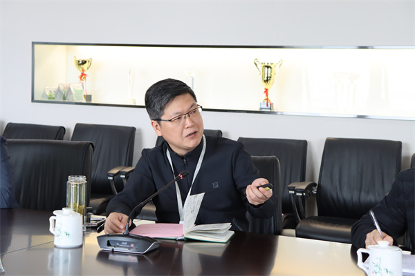 2交流会03-程志华校长交流.jpg