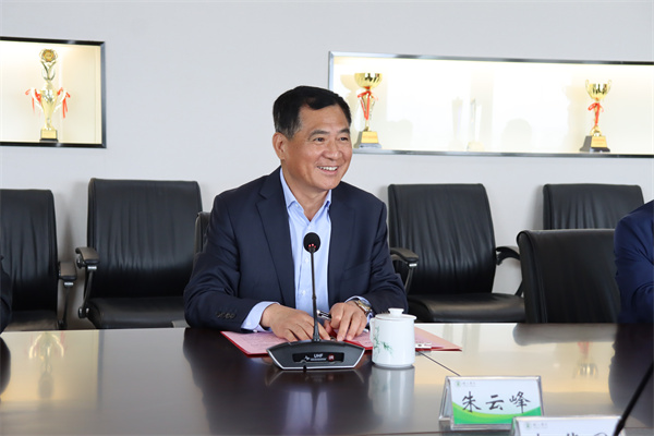 2交流会02-朱云峰校长致欢迎词.jpg
