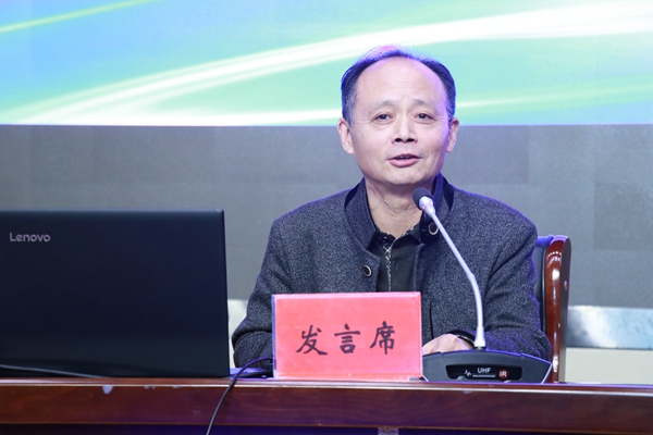 39智慧教育典型单位做智慧教育建设经验汇报2.JPG