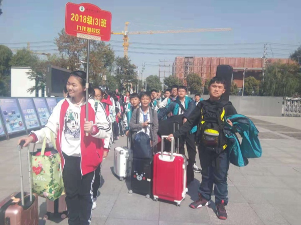 回到美丽的校园.jpg