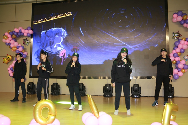 同学们用歌曲展示青春活力9.jpg
