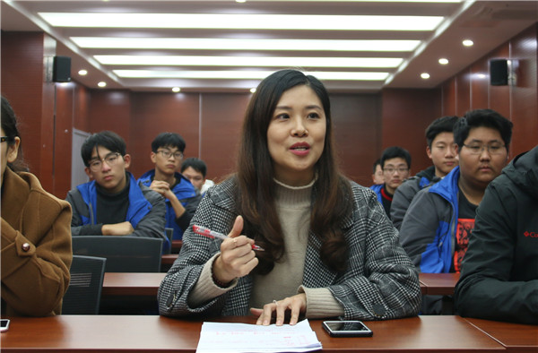 李春霞_副本.jpg