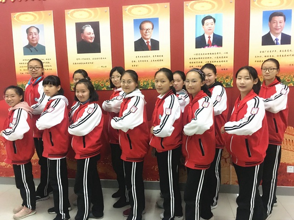 自豪的大队委1.jpg