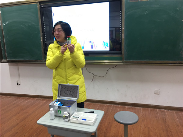 2    傅玲医师介绍消毒药品——碘伏.jpg