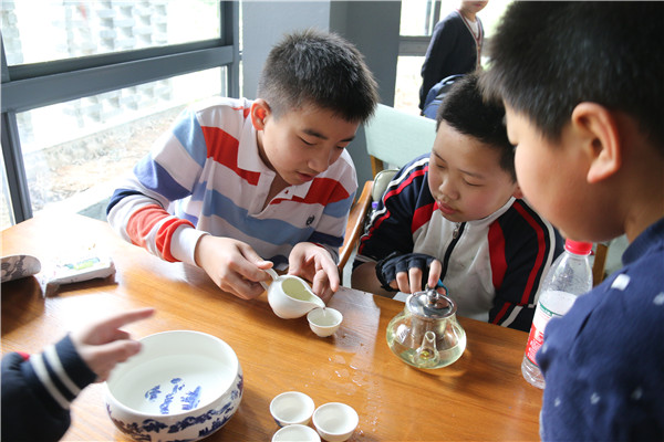 21   学习茶道.jpg