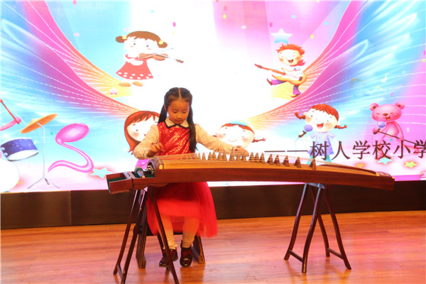 10 张梓歌《小苹果》.jpg