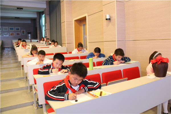 4.选手现场答题2.jpg