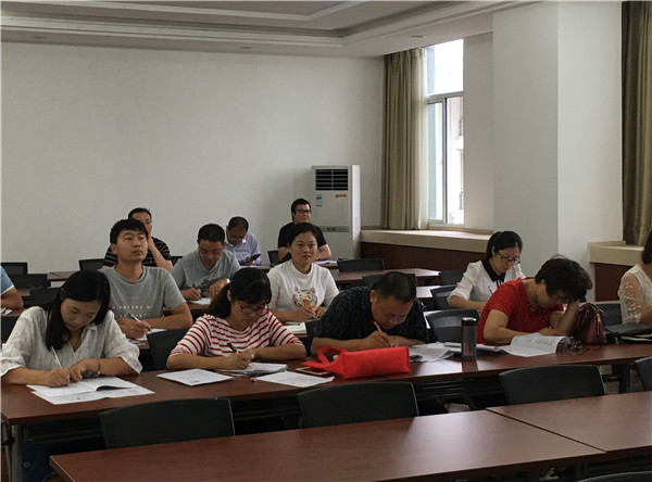 听课现场.jpg