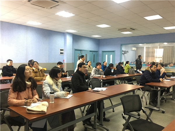 市直学校老师听课.jpg