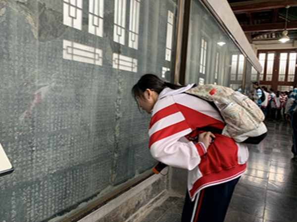 静心细读.jpg