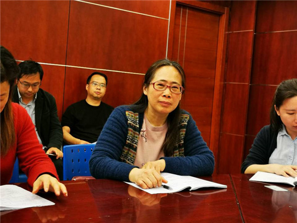 匡成萍.jpg