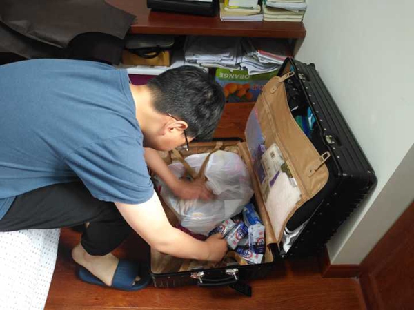 打理行装.jpg