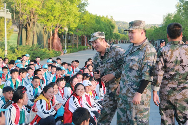 积极备战拉歌.jpg