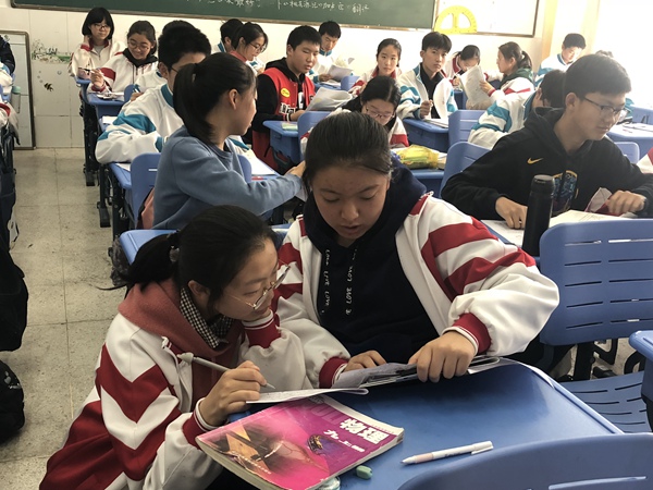 下课偷学，希望你们每天都能这样.JPG