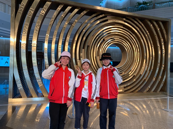 小组学习兴趣浓(2）.jpg