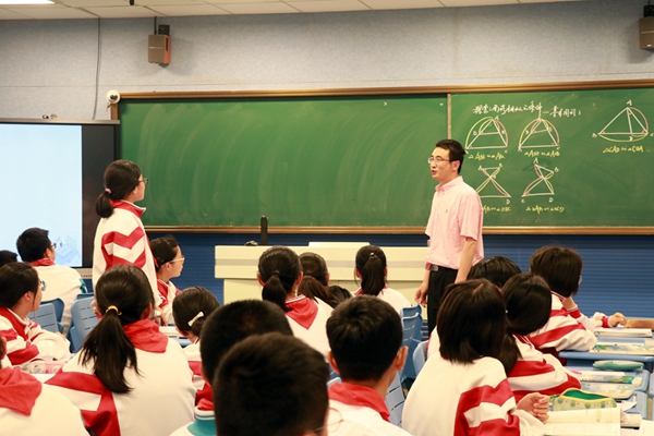 5师生互动现场.jpg