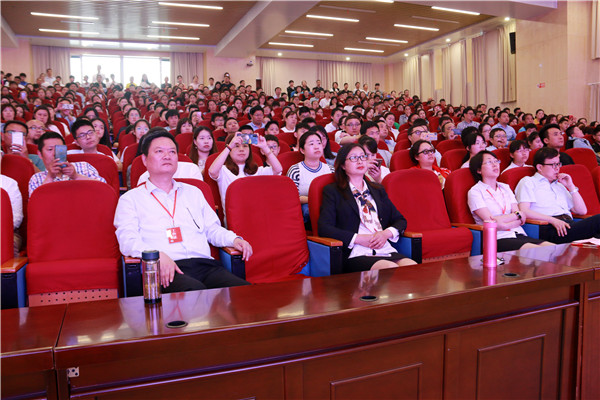 5小升初衔接讲座报告厅现场1.JPG