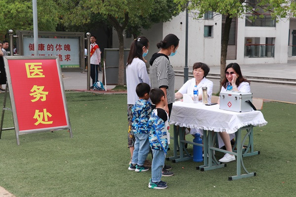 13后勤保障.jpg