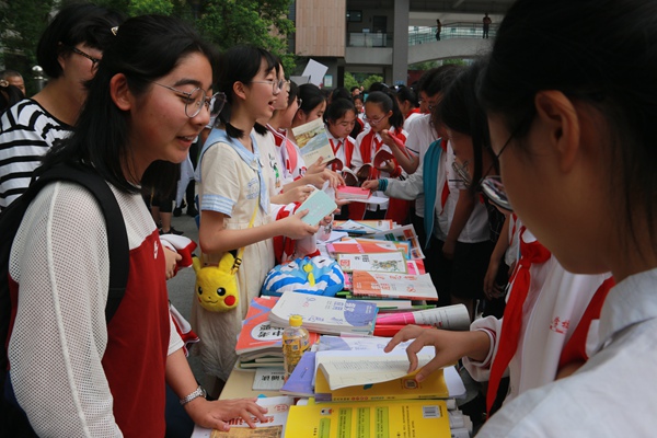 初三学姐们的学习宝典价值千金.jpg