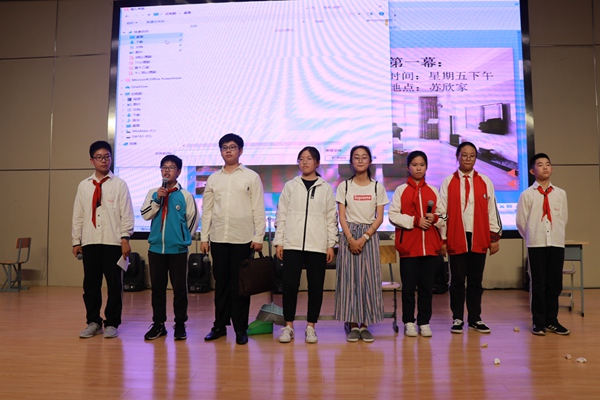 9班《家长四十我十四》.jpg