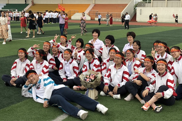8班学生风采.jpg