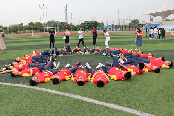 6班学生风采.jpg