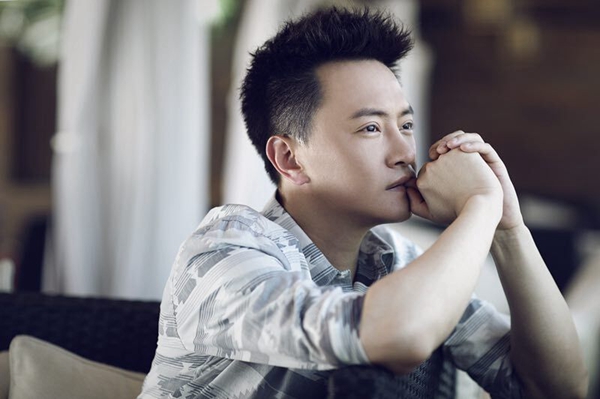 汤非老师帅气阳光.jpg