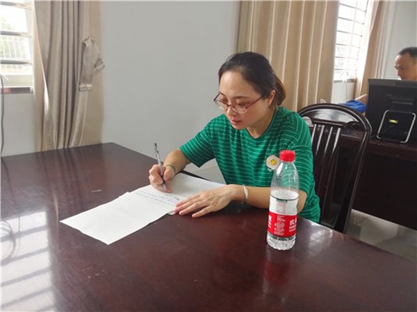 初三备课组长赵燕老师发言.jpg